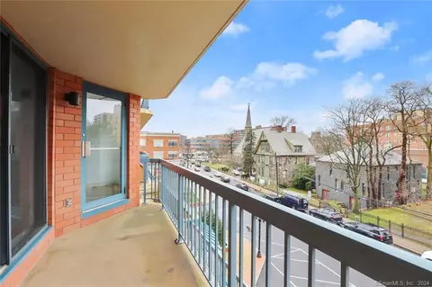 25 Forest St #4E, Stamford, CT 06901