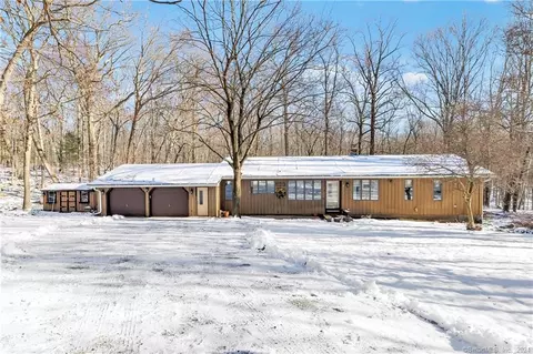 375 Wildwood Dr, Stratford, CT 06614
