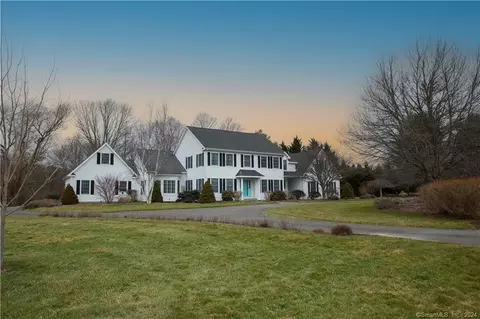 231 Wheeler Rd, Stonington, CT 06378