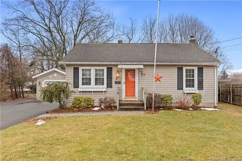 11 Pine Ct, Bristol, CT 06010