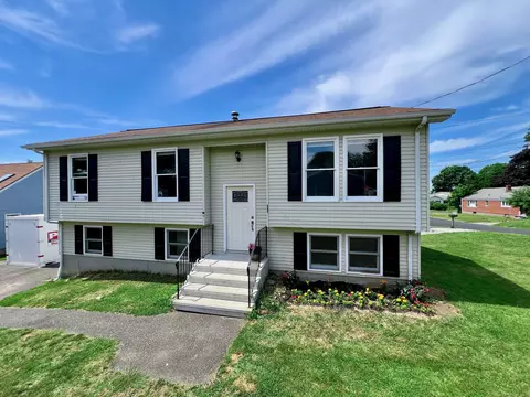 55 Beecher Ave, Shelton, CT 06484