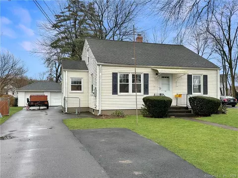 133 Millbrook Dr, East Hartford, CT 06118