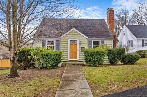 41 Ponus Ave, Norwalk, CT 06850