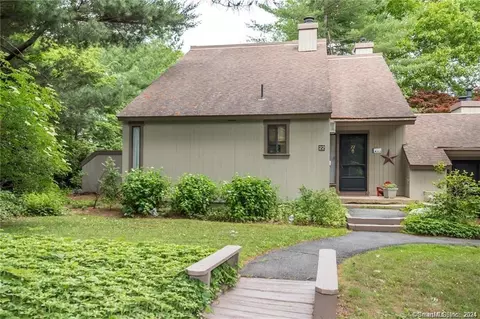 22 Conifer Ln #22, Avon, CT 06001
