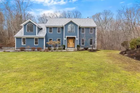 12 Brook Ln, Guilford, CT 06437