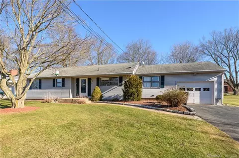 21 Jeffrey Ln, Southington, CT 06489