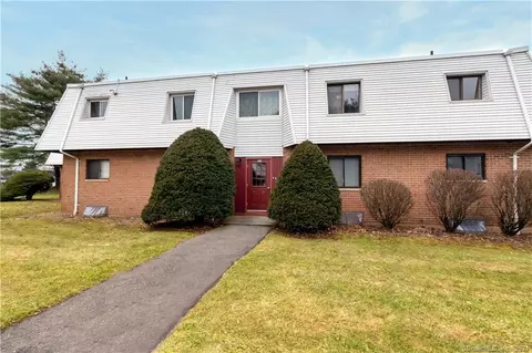 232 Richard St #4, Newington, CT 06111
