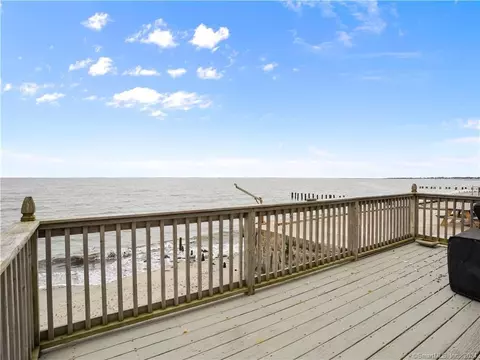 112 Waterbury Ave, Milford, CT 06460