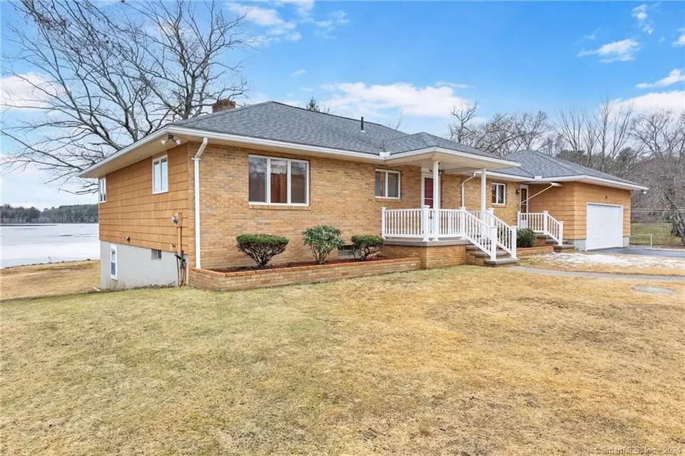 30 Jezierski Ln, Thompson, CT 06277 28 Photos Movoto