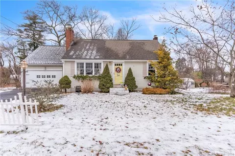 537 Brook St, Bristol, CT 06010
