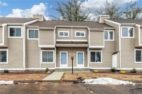 60 Old Town Rd #83, Vernon, CT 06066