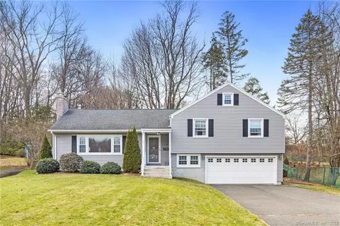 23 Ivy Ln, Newington, CT 06111