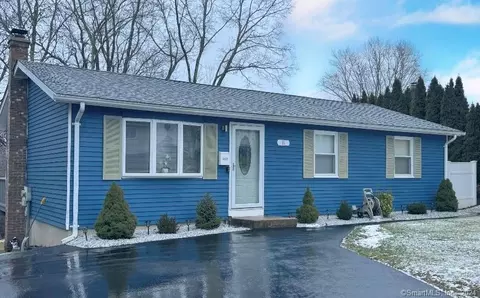 56 Orchard Hill Ln, Windham, CT 06226