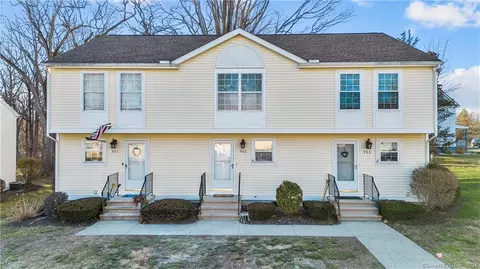 1367 Hanover Ave #902, Meriden, CT 06451