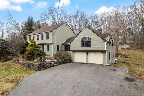 749 Green Hill Rd, Madison, CT 06443