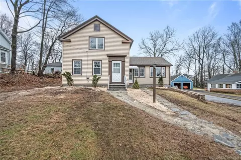 18 High St, Plymouth, CT 06786