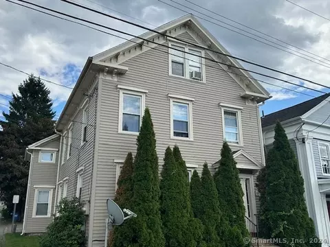 89 Cliff St, Norwich, CT 06360