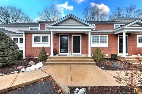 1163 Old Colony Rd #17, Wallingford, CT 06492