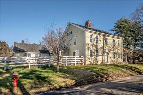 24 Tariffville Rd, Bloomfield, CT 06002