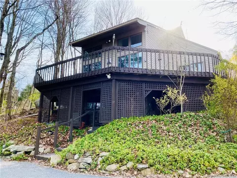 342 W Hyerdale Dr, Goshen, CT 06756