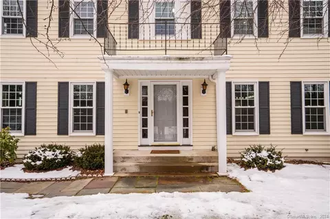 1 Apple Ln, Simsbury, CT 06070