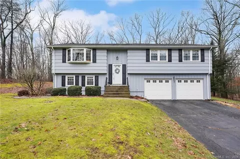 372 Geraldine Dr, Coventry, CT 06238