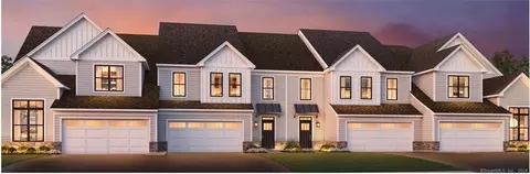 38 Hillcrest Dr, Woodbridge, CT 06525