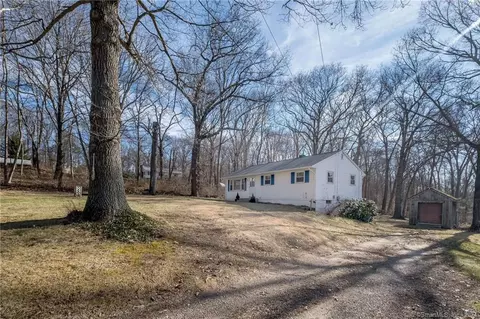 9 Cedar Ridge Rd, East Lyme, CT 06333