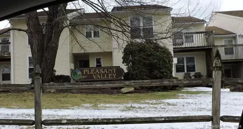 949 Pleasant Valley Rd #11-2, South Windsor, CT 06074