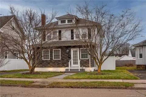 18 Edward St, East Haven, CT 06512