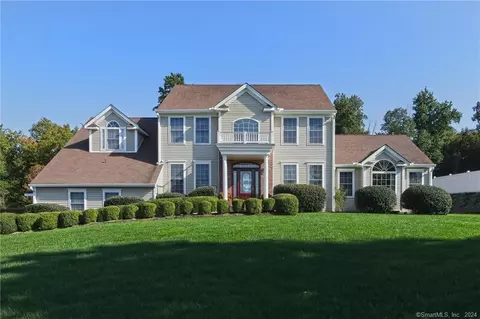 28 Evergreen Ter, Seymour, CT 06483