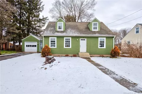3 Ridge Rd, East Windsor, CT 06016