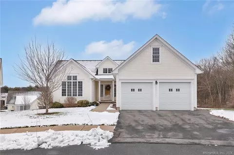 39 Gooseberry Dr, Suffield, CT 06078