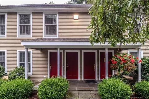 56 Portland Ave #7, Redding, CT 06896
