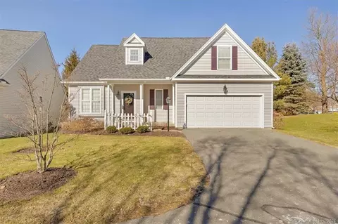 11 Phillips Farm Rd #11, East Hartford, CT 06118