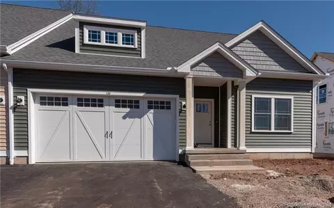 16 Lombard Cir #6, North Haven, CT 06473