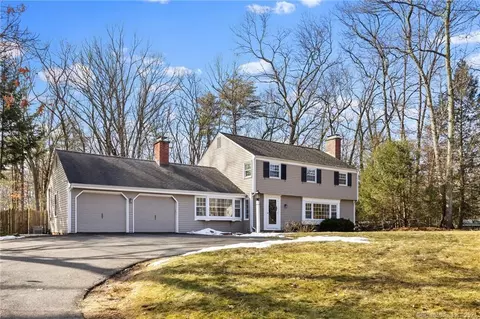 71 Blue Ridge Dr, Simsbury, CT 06070