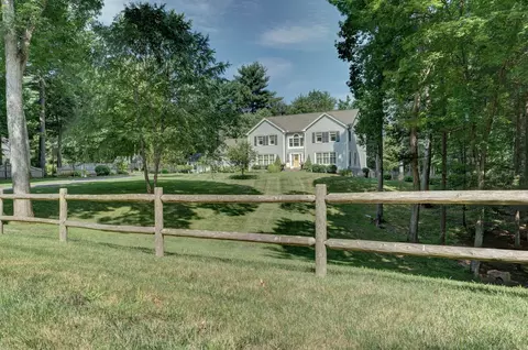 7 Tallwood Ln, Weatogue, CT 06089