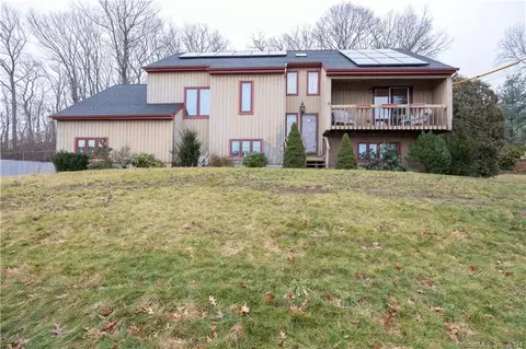 29 Nicole Ct, East Haven, CT 06512