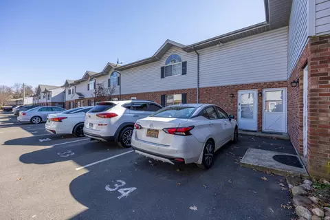 975 Meriden Rd #32, Waterbury, CT 06705