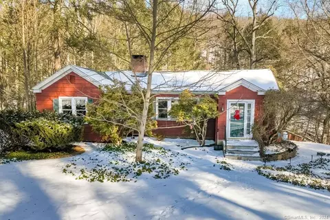 45 Gracey Rd, Canton, CT 06019