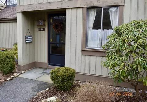 624 Heritage Vlg #C, Southbury, CT 06488