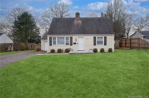 148 Bouton St W, Stamford, CT 06907