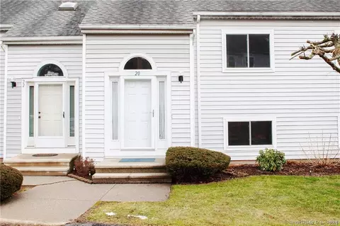 20 Clubhouse Dr #20, Cromwell, CT 06416
