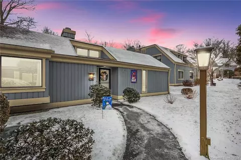 292 Heritage Vlg #B, Southbury, CT 06488