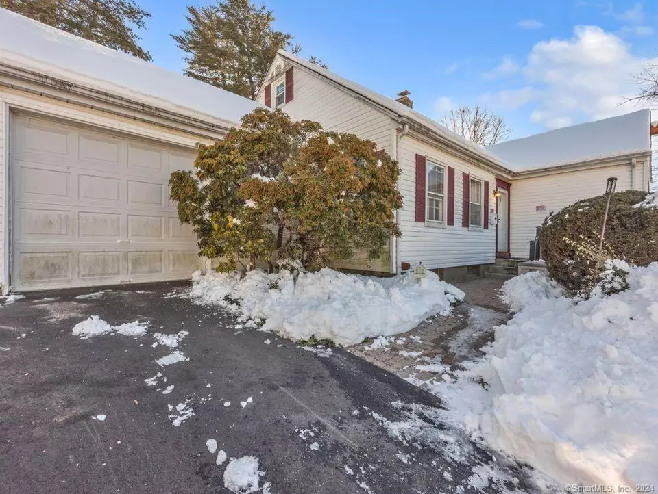 239 Commonwealth Ave, New Britain, CT 06053 30 Photos Movoto