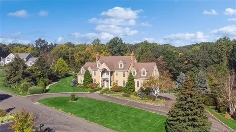 40 Abbey Rd, Easton, CT 06612