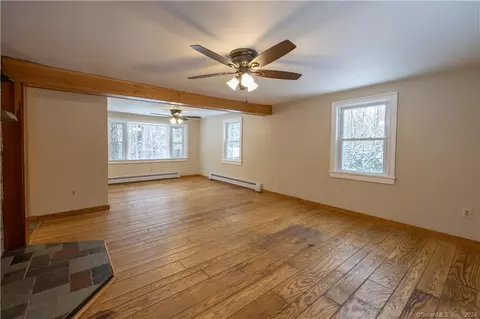 370 Gillette Rd, New Hartford, CT 06057