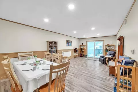 12 Bradley Cir #E, Enfield, CT 06082
