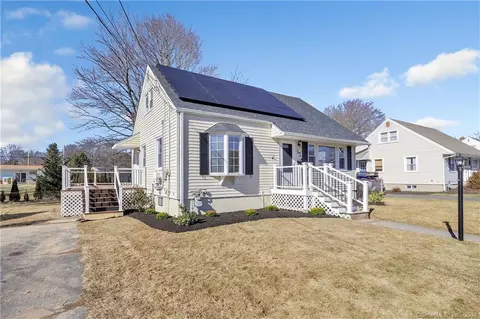 285 Meadowbrook Rd, Stratford, CT 06614